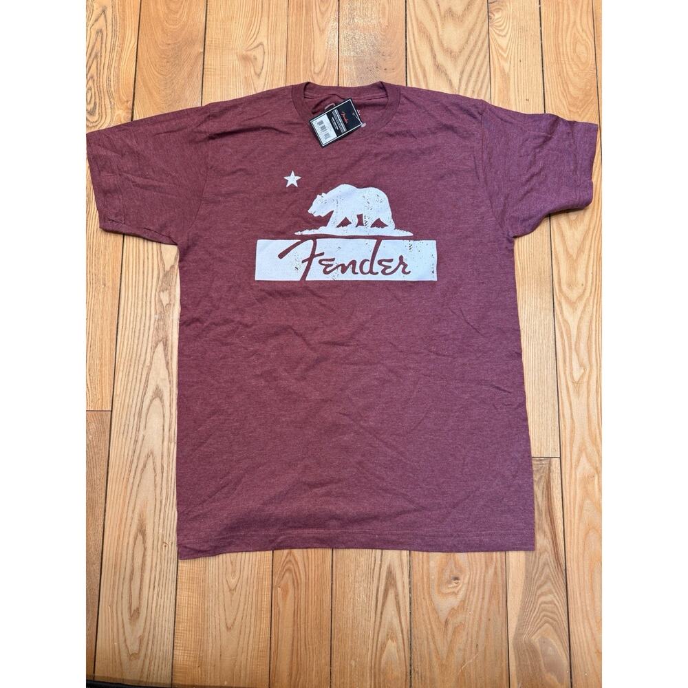 NWT Fender California Bear Burgundy Mens Medium T-Shirt Guitar Music Classic 501